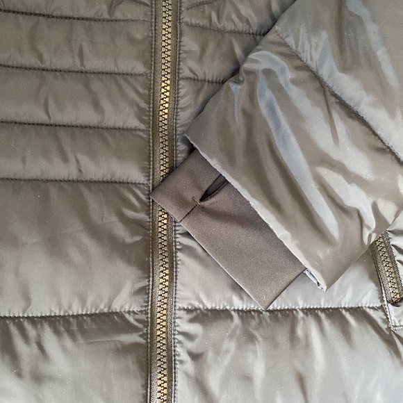 Lole - women’s lightweight Primaloft Parka - black. L - Picture 10 of 10